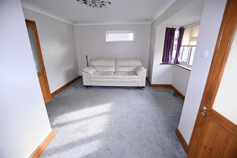 1 bedroom bungalow for sale, Waarem Avenue, Canvey Island SS8