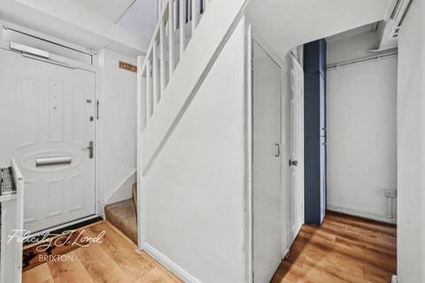 2 bedroom flat for sale, Loughborough Estate, London