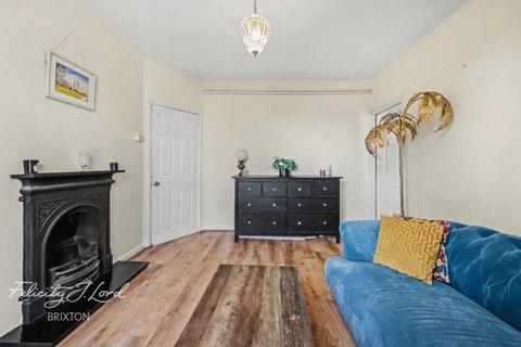 2 bedroom flat for sale, Loughborough Estate, London