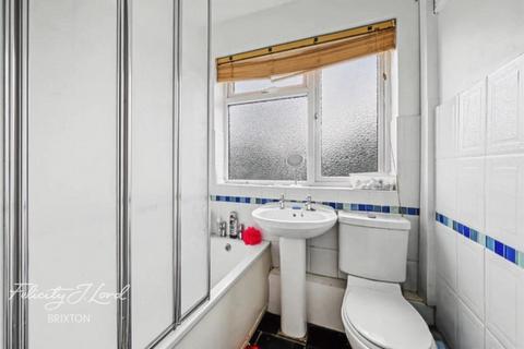 2 bedroom maisonette for sale, Kelman Close, London