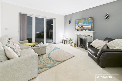4 bedroom detached house for sale, Wellington Close, Newbury, Berkshire, RG14