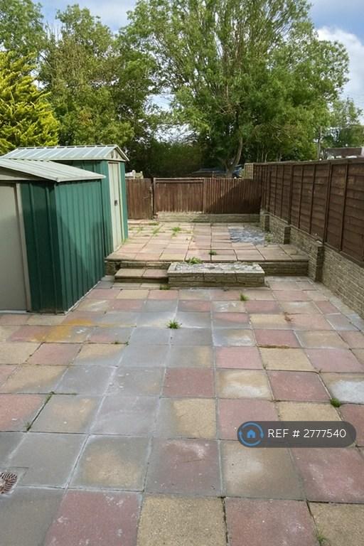 Private Garden (Patio Area)
