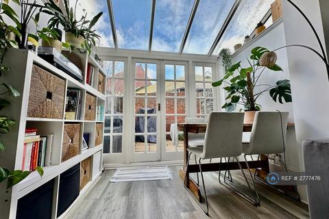 Stephendale Road, London, SW6