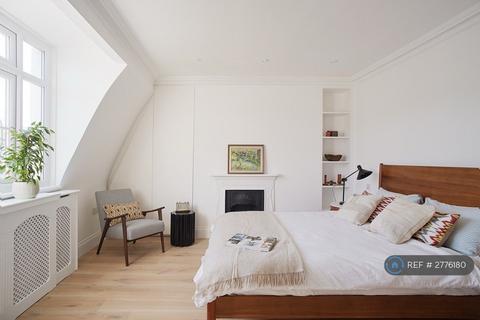 2 bedroom flat to rent, Jones Mews, London, SW15