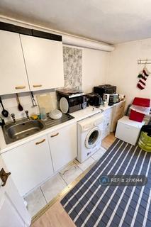Studio to rent, Dennington Park Road, London, NW6