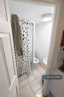 Studio to rent, Dennington Park Road, London, NW6