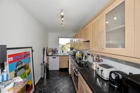 2 bedroom flat to rent, Selworthy Close, Wanstead