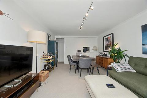 2 bedroom flat to rent, Selworthy Close, Wanstead