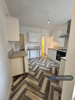 2 bedroom terraced house to rent, Church Street, Bolton, BL5