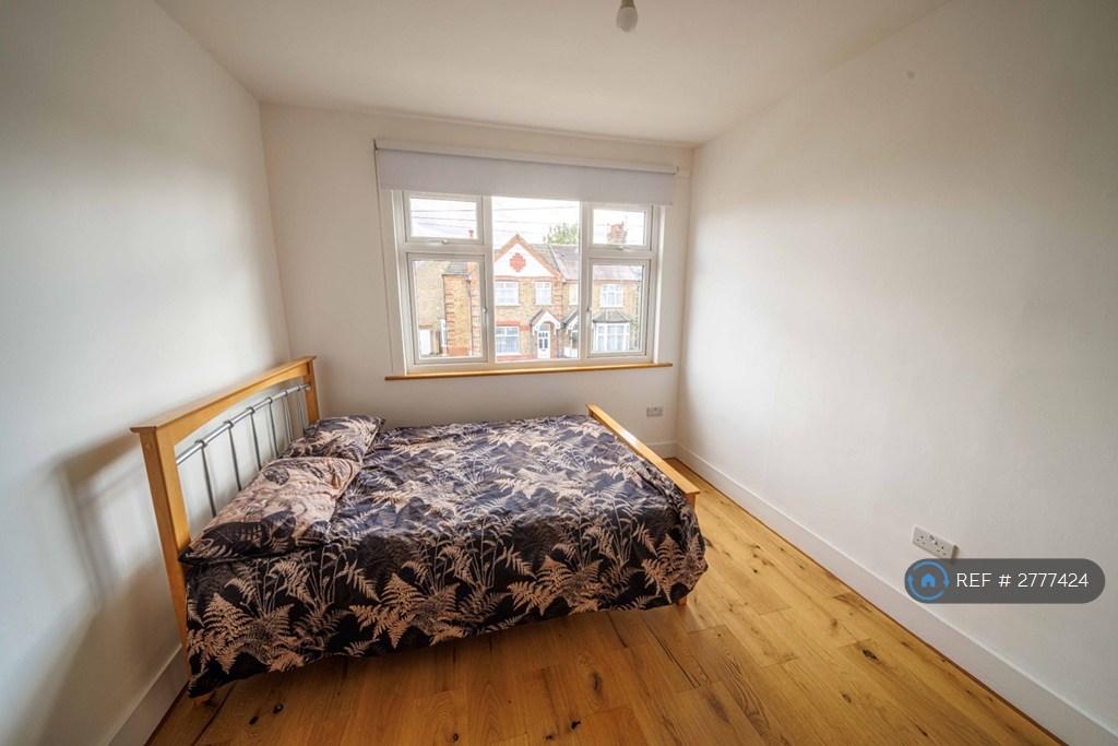 Available Room 3.5m x 3m