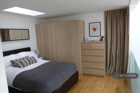1 bedroom terraced house to rent, Westbourne Road, London, N7
