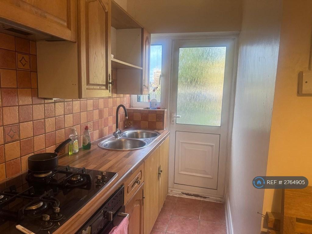 Kitchen With Washing Machine