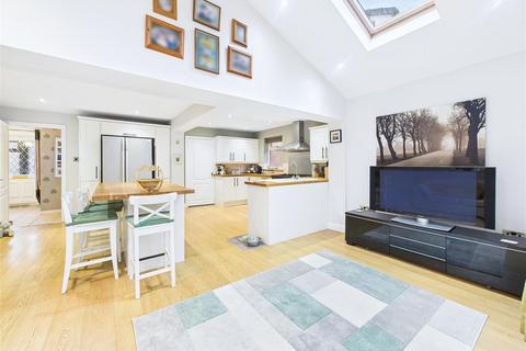 undefined, Manor Rise, Lichfield