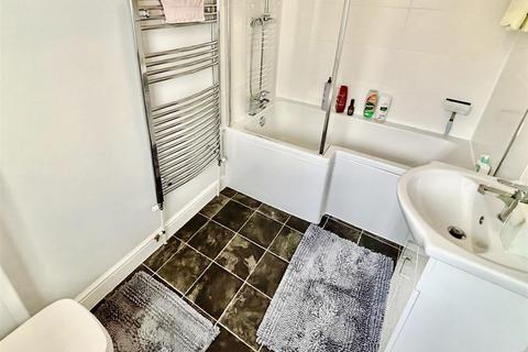 3 bedroom terraced house for sale, Cottall Avenue, Chatham