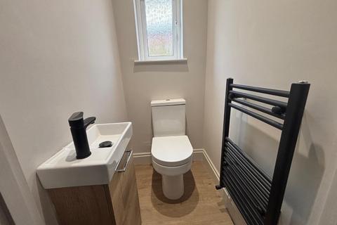 3 bedroom semi-detached house to rent, Cedars Way, Newport , MK16