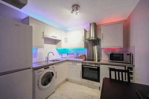 2 bedroom flat for sale, 19/10 Russell Gardens, Edinburgh, EH12 5PP
