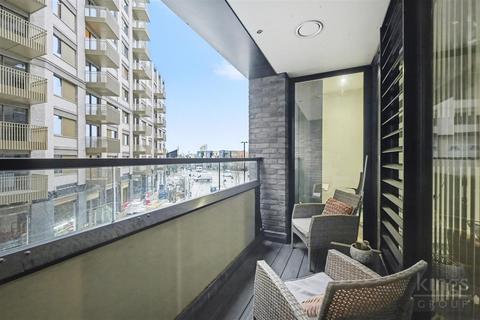 1 bedroom flat for sale, Station Road, London