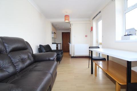 2 bedroom flat to rent, Treharris St, Cardiff CF24