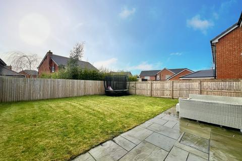 4 bedroom detached house for sale, Portland Close, Thornton FY5