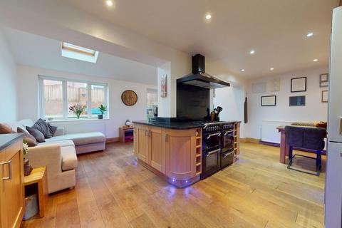 3 bedroom semi-detached house for sale, Norfolk Road, South Shields