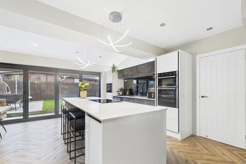 4 bedroom semi-detached house for sale, Cotswold Road, North Shields