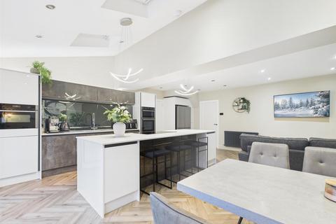 4 bedroom semi-detached house for sale, Cotswold Road, North Shields