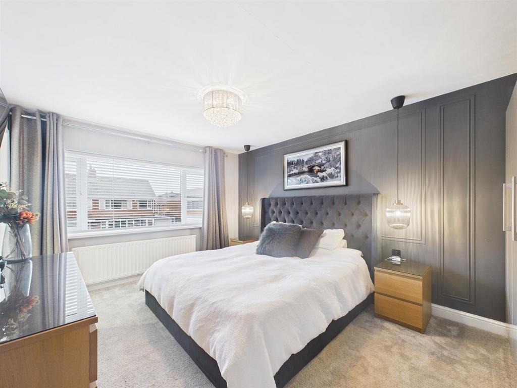 Bed 1.jpg