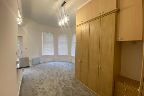 1 bedroom flat to rent, 12 Maderia Road, Bournemouth BH1