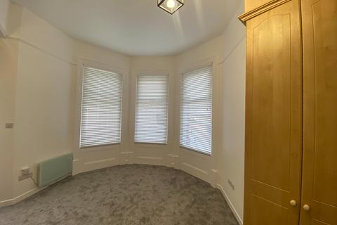 1 bedroom flat to rent, 12 Maderia Road, Bournemouth BH1