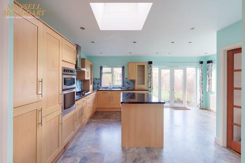 2 bedroom semi-detached house for sale, The Quadrant, Hassocks, BN6