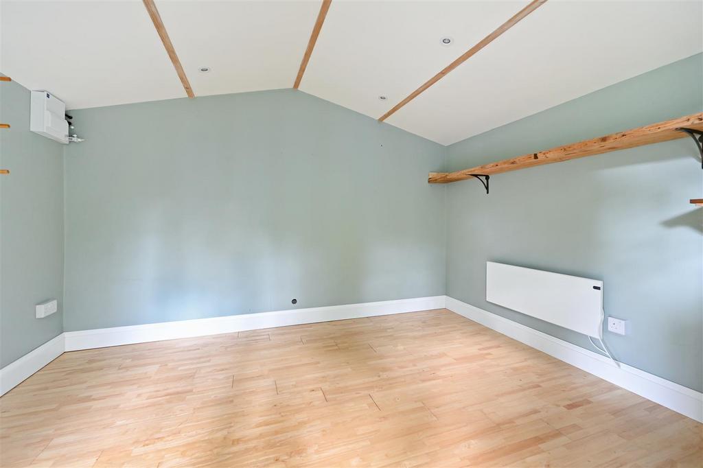 Outbuilding.jpg