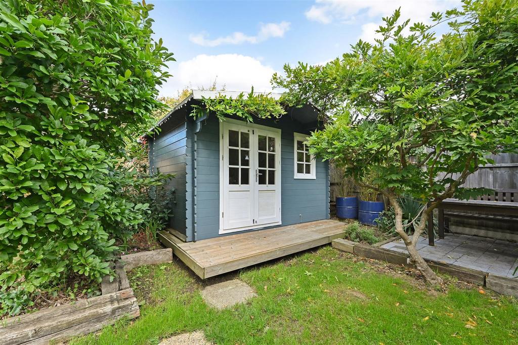 Outbuilding.jpg