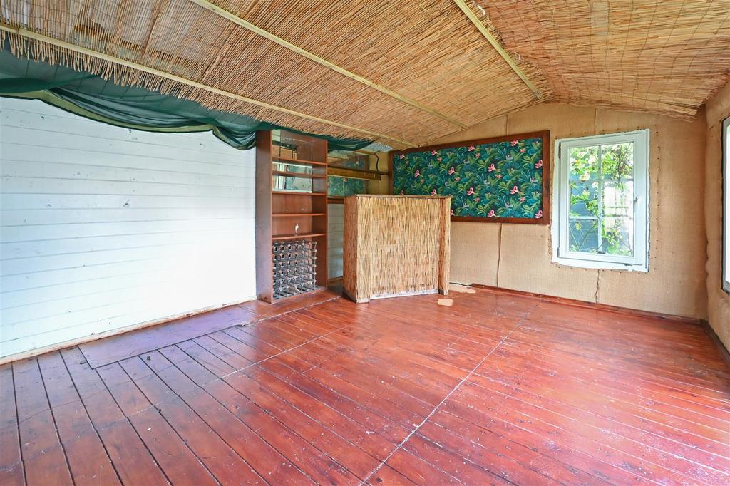 Outbuilding.jpg