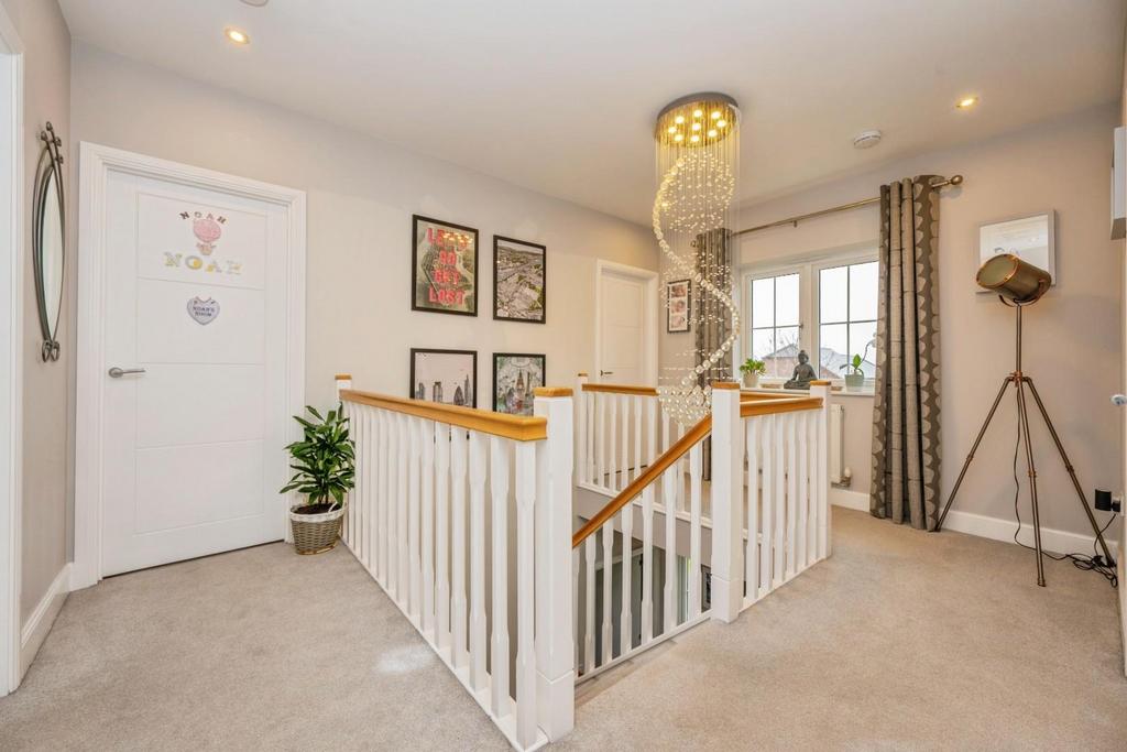 14hamstallclose-1.jpg