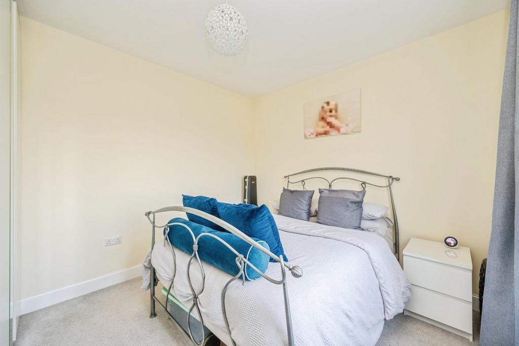 14hamstallclose-9.jpg