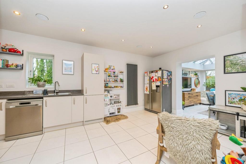 14hamstallclose-25.jpg