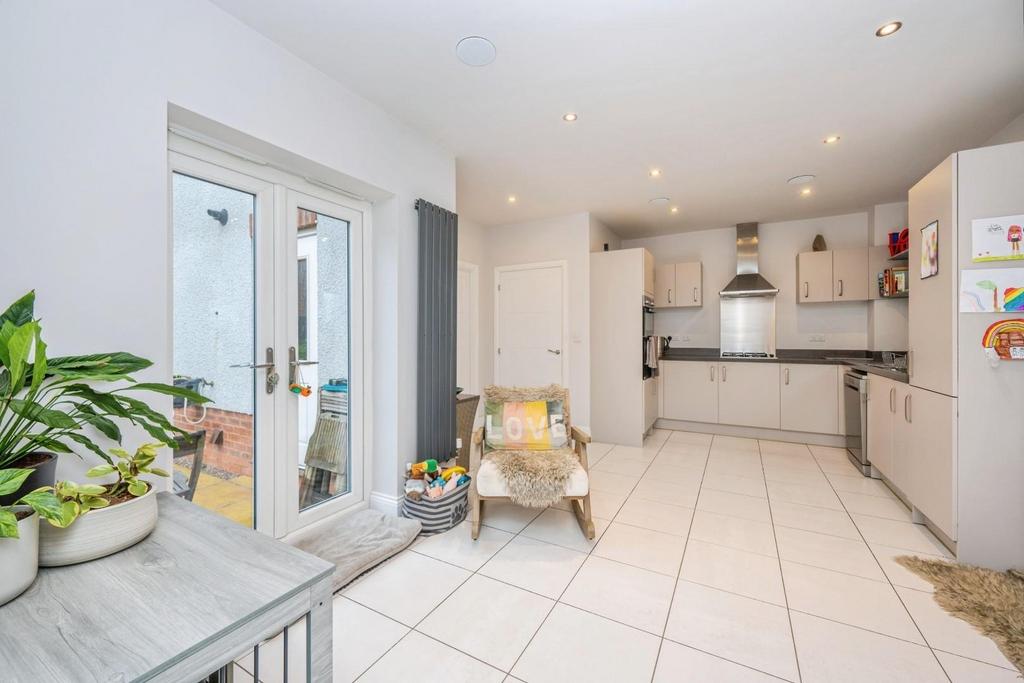 14hamstallclose-27.jpg