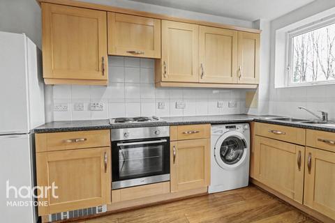 2 bedroom apartment for sale, Coral Park, Maidstone
