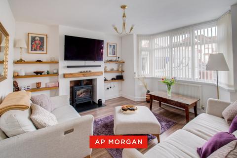 4 bedroom detached house for sale, Vicarage Road, Wollaston, Stourbridge, West Midlands, DY8