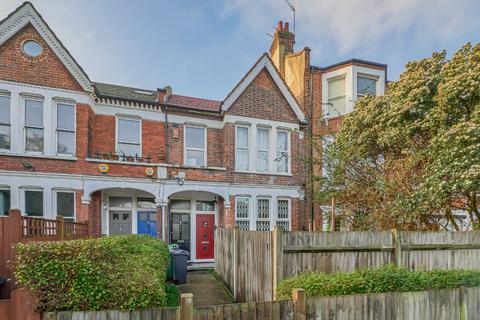 Bonneville Gardens, London, SW4