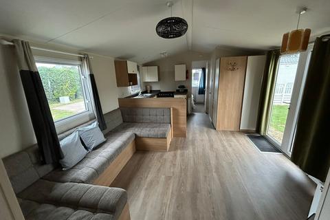 2 bedroom static caravan for sale, Birchington CT7