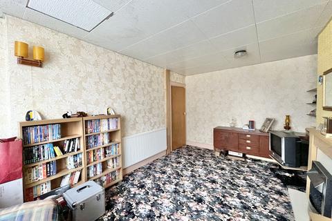 3 bedroom semi-detached house for sale, Kenilworth Gardens, South Shore FY4