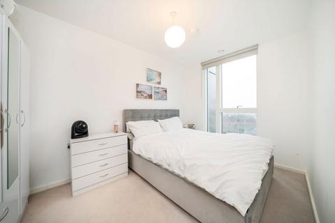 2 bedroom flat to rent, Corsican Square, London E3