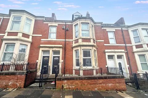 4 bedroom flat for sale, Strathmore Crescent, Newcastle, Newcastle upon Tyne, Tyne and Wear, NE4 8UB