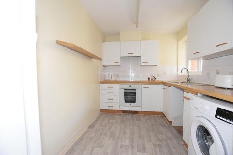 2 bedroom flat to rent, Anxey Way, Aylesbury HP17