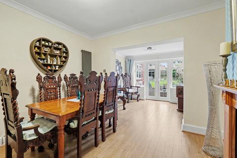 4 bedroom semi-detached house for sale, Oxford Road, Upper Gillingham,