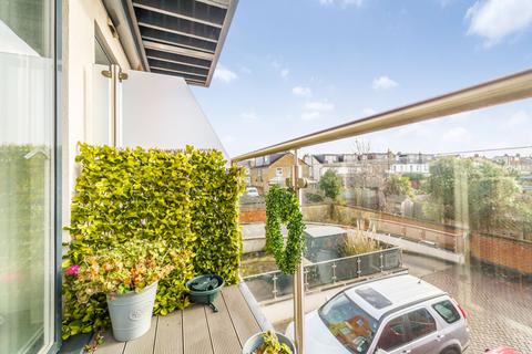 undefined, Ellerton Road, Surbiton KT6