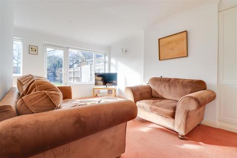 undefined, Mountdale Gardens, Leigh-On-Sea SS9