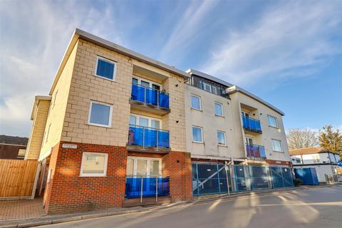 1 bedroom flat for sale, Castle Lane, Benfleet SS7