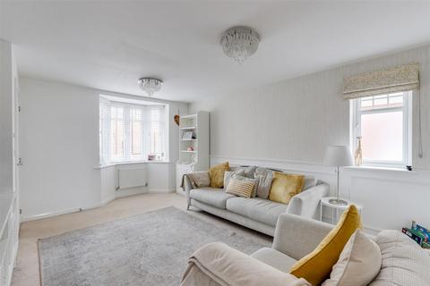 3 bedroom semi-detached house for sale, Antonia Drive, Nottingham NG15